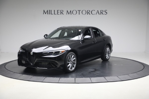 New 2025 Alfa Romeo Giulia Intensa | Greenwich, CT