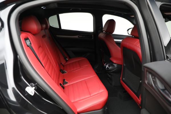 New 2025 Alfa Romeo Stelvio Veloce for sale $57,685 at Bentley Greenwich in Greenwich CT 06830 14