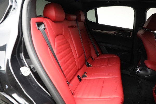 New 2025 Alfa Romeo Stelvio Veloce for sale $57,685 at Bentley Greenwich in Greenwich CT 06830 16