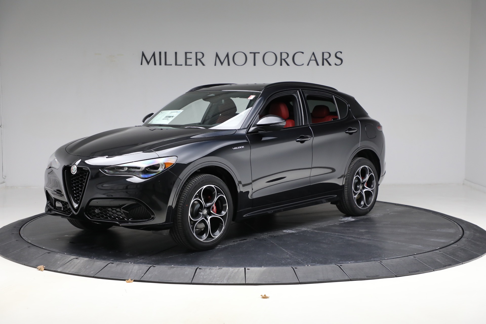 New 2025 Alfa Romeo Stelvio Veloce for sale $57,685 at Bentley Greenwich in Greenwich CT 06830 1