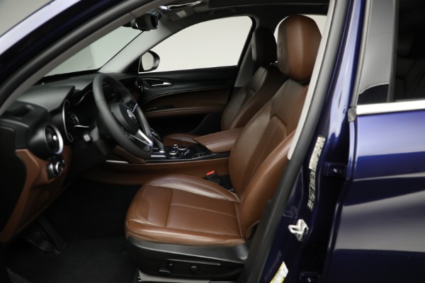 Used 2018 Alfa Romeo Stelvio for sale Sold at Bentley Greenwich in Greenwich CT 06830 9
