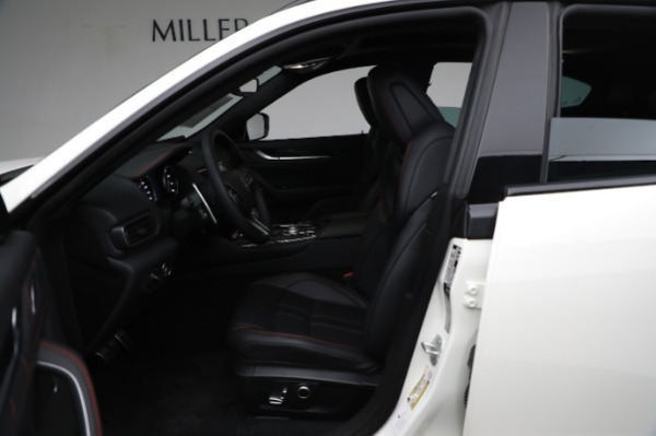 New 2024 Maserati Levante Modena Ultima for sale $99,699 at Bentley Greenwich in Greenwich CT 06830 15