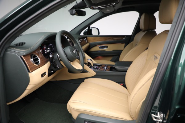 New 2025 Bentley Bentayga V8 for sale $249,525 at Bentley Greenwich in Greenwich CT 06830 17