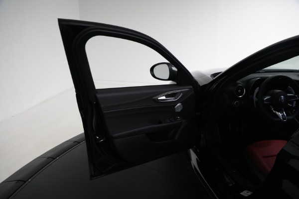 New 2024 Alfa Romeo Giulia Quadrifoglio Carbon for sale $81,632 at Bentley Greenwich in Greenwich CT 06830 19