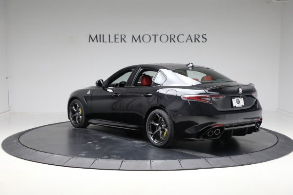 New 2024 Alfa Romeo Giulia Quadrifoglio Carbon for sale $81,632 at Bentley Greenwich in Greenwich CT 06830 3