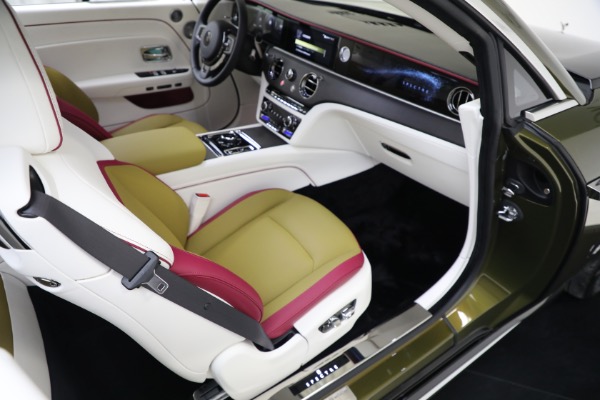 Used 2025 Rolls-Royce Spectre for sale $409,900 at Bentley Greenwich in Greenwich CT 06830 18