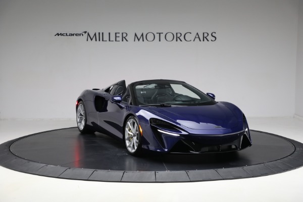 New 2025 McLaren Artura Spider TechLux for sale $327,158 at Bentley Greenwich in Greenwich CT 06830 11
