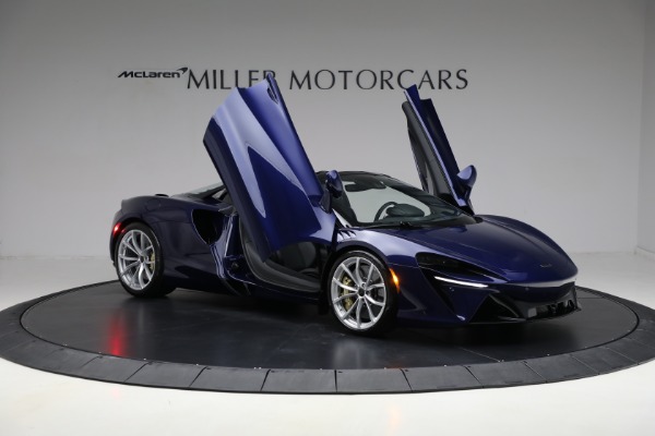 New 2025 McLaren Artura Spider TechLux for sale $327,158 at Bentley Greenwich in Greenwich CT 06830 20