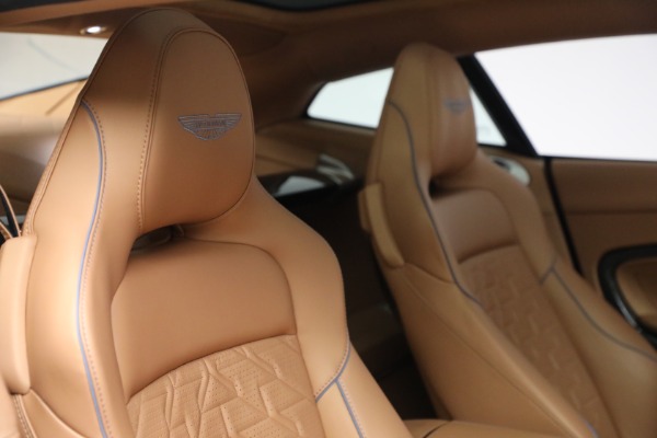 New 2025 Aston Martin Vanquish for sale $528,500 at Bentley Greenwich in Greenwich CT 06830 22