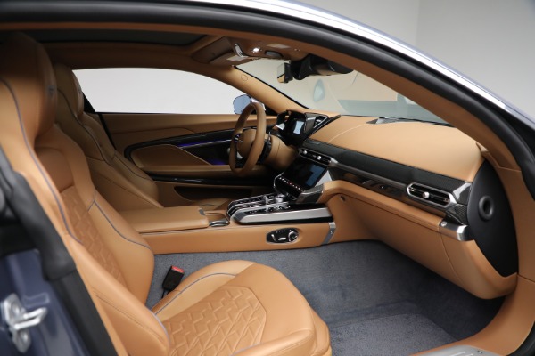 New 2025 Aston Martin Vanquish for sale $528,500 at Bentley Greenwich in Greenwich CT 06830 24
