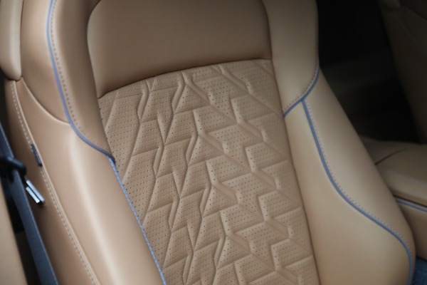 New 2025 Aston Martin Vanquish for sale $528,500 at Bentley Greenwich in Greenwich CT 06830 28