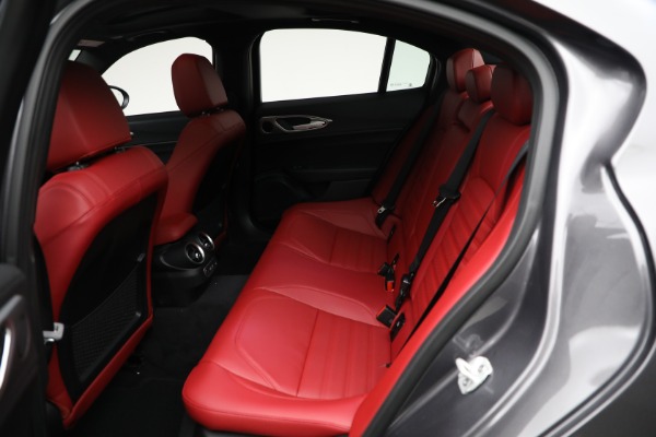 New 2025 Alfa Romeo Giulia Veloce for sale $54,285 at Bentley Greenwich in Greenwich CT 06830 12