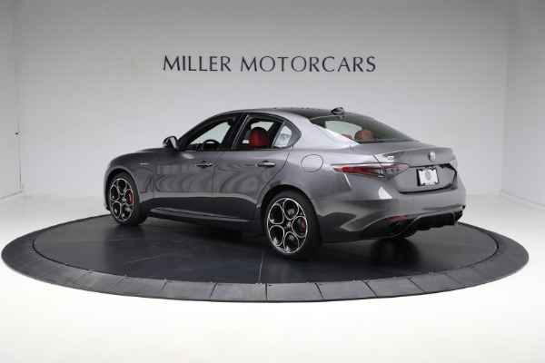 New 2025 Alfa Romeo Giulia Veloce for sale $54,285 at Bentley Greenwich in Greenwich CT 06830 3