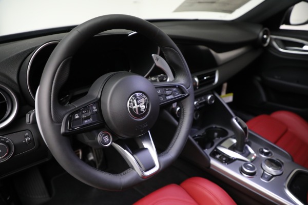 New 2025 Alfa Romeo Giulia Veloce for sale $54,285 at Bentley Greenwich in Greenwich CT 06830 9