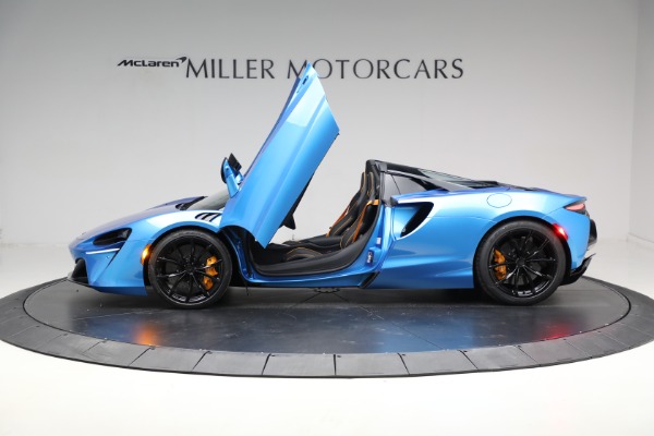 New 2025 McLaren Artura Spider TechLux for sale $326,498 at Bentley Greenwich in Greenwich CT 06830 15