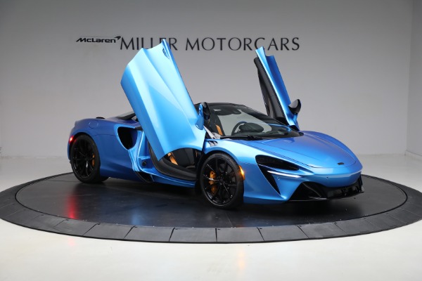 New 2025 McLaren Artura Spider TechLux for sale $326,498 at Bentley Greenwich in Greenwich CT 06830 20