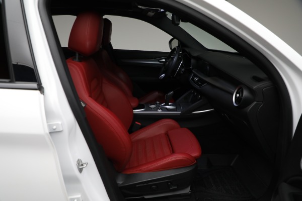 Used 2022 Alfa Romeo Stelvio Veloce for sale Sold at Bentley Greenwich in Greenwich CT 06830 10