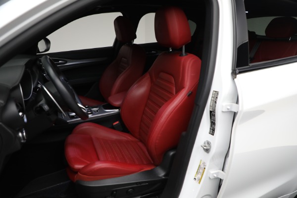 Used 2022 Alfa Romeo Stelvio Veloce for sale Sold at Bentley Greenwich in Greenwich CT 06830 11