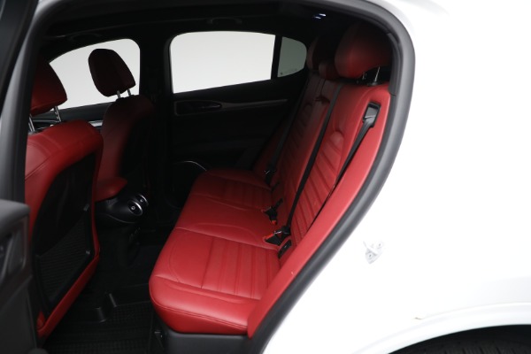 Used 2022 Alfa Romeo Stelvio Veloce for sale Sold at Bentley Greenwich in Greenwich CT 06830 13