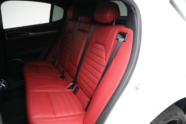 Used 2022 Alfa Romeo Stelvio Veloce for sale Sold at Bentley Greenwich in Greenwich CT 06830 15