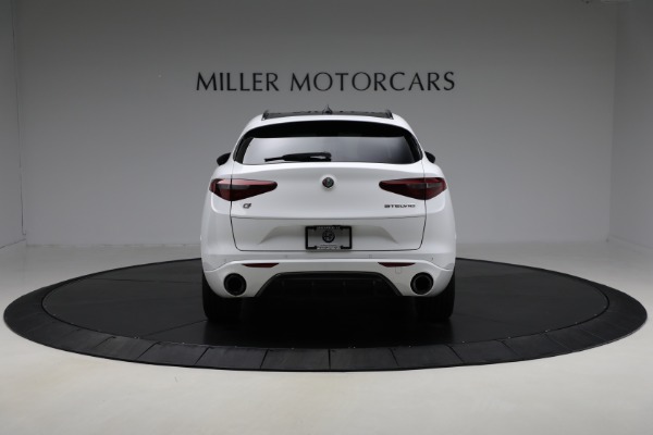 Used 2022 Alfa Romeo Stelvio Veloce for sale Sold at Bentley Greenwich in Greenwich CT 06830 3