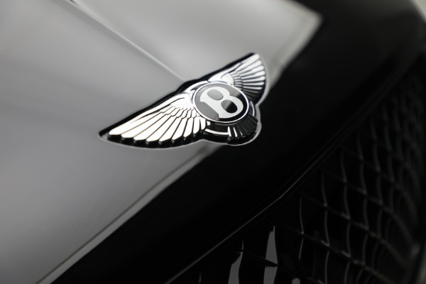New 2025 Bentley Bentayga V8 for sale $263,070 at Bentley Greenwich in Greenwich CT 06830 14
