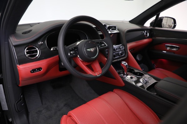 New 2025 Bentley Bentayga V8 for sale $263,070 at Bentley Greenwich in Greenwich CT 06830 18