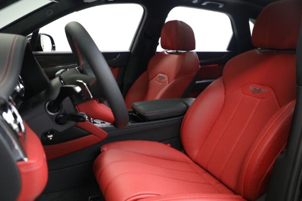 New 2025 Bentley Bentayga V8 for sale $263,070 at Bentley Greenwich in Greenwich CT 06830 20
