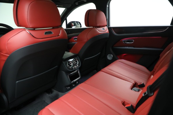 New 2025 Bentley Bentayga V8 for sale $263,070 at Bentley Greenwich in Greenwich CT 06830 22