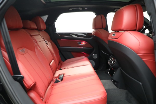 New 2025 Bentley Bentayga V8 for sale $263,070 at Bentley Greenwich in Greenwich CT 06830 27