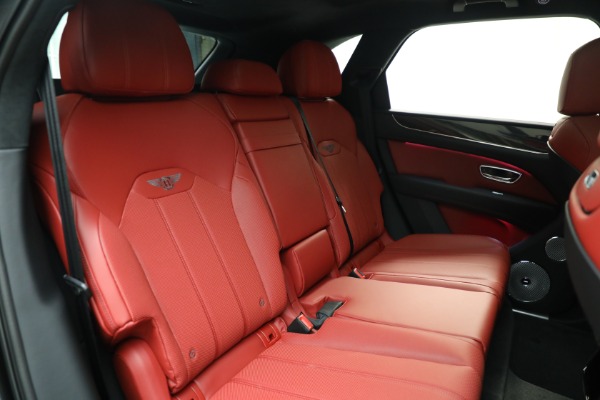 New 2025 Bentley Bentayga V8 for sale $263,070 at Bentley Greenwich in Greenwich CT 06830 28