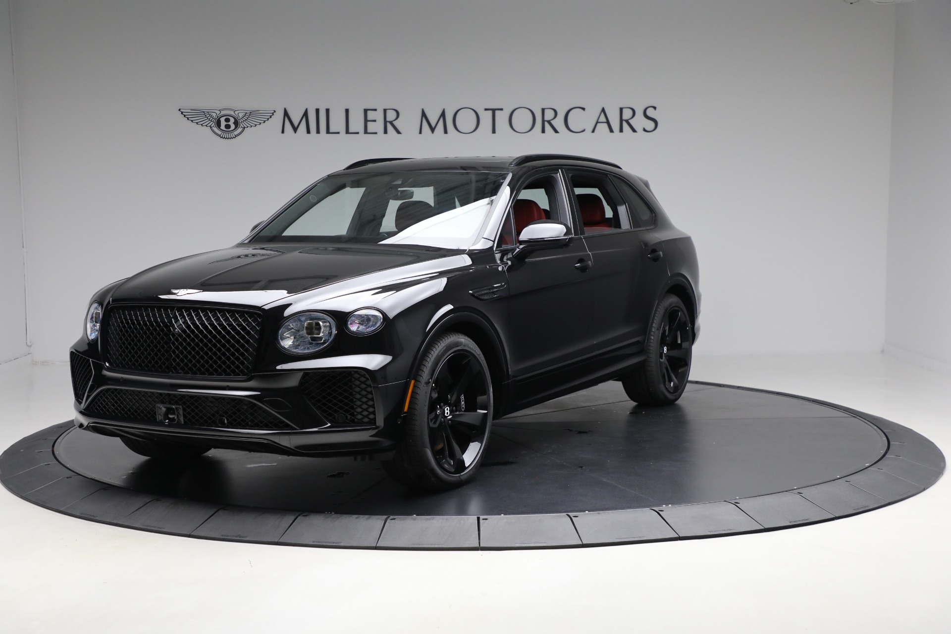 New 2025 Bentley Bentayga V8 for sale $263,070 at Bentley Greenwich in Greenwich CT 06830 1