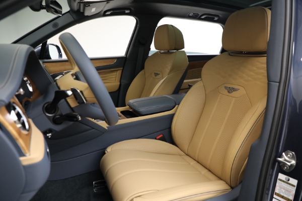 New 2025 Bentley Bentayga EWB Azure V8 for sale $302,555 at Bentley Greenwich in Greenwich CT 06830 19