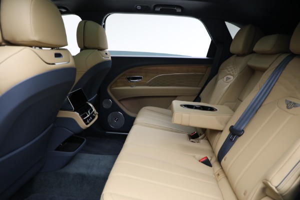 New 2025 Bentley Bentayga EWB Azure V8 for sale $302,555 at Bentley Greenwich in Greenwich CT 06830 22