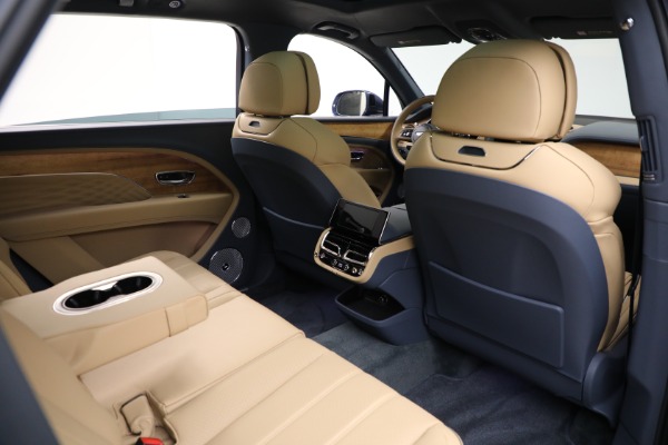 New 2025 Bentley Bentayga EWB Azure V8 for sale $302,555 at Bentley Greenwich in Greenwich CT 06830 26