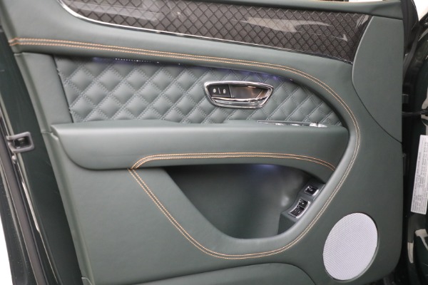 New 2025 Bentley Bentayga S Black Edition for sale $289,790 at Bentley Greenwich in Greenwich CT 06830 21