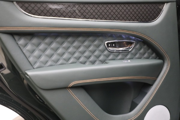 New 2025 Bentley Bentayga S Black Edition for sale $289,790 at Bentley Greenwich in Greenwich CT 06830 25