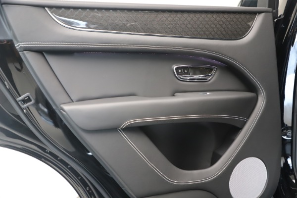 New 2025 Bentley Bentayga S Black Edition for sale $272,450 at Bentley Greenwich in Greenwich CT 06830 26