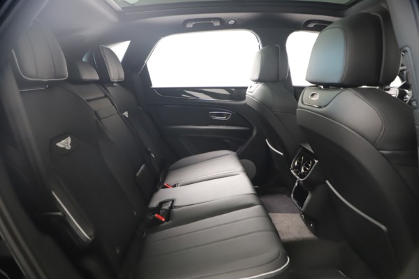 New 2025 Bentley Bentayga S Black Edition for sale $272,450 at Bentley Greenwich in Greenwich CT 06830 28