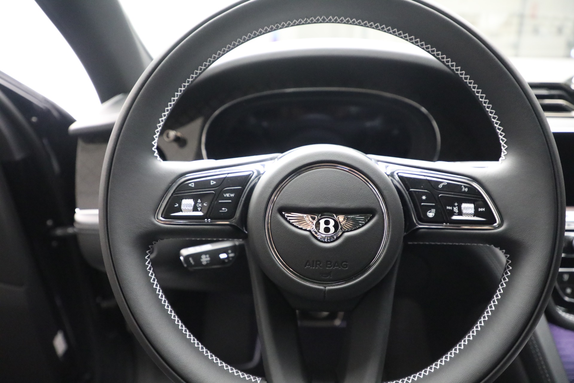 にゃん汰　0417 New 2025 Bentley Bentayga S Black Edition For Sale (Special