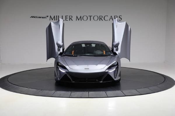 Used 2025 McLaren Artura Vision for sale $292,398 at Bentley Greenwich in Greenwich CT 06830 13