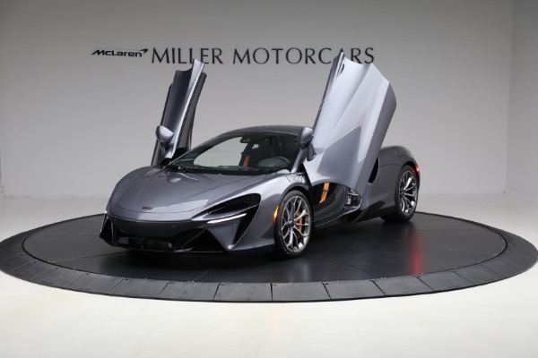 Used 2025 McLaren Artura Vision for sale $292,398 at Bentley Greenwich in Greenwich CT 06830 14