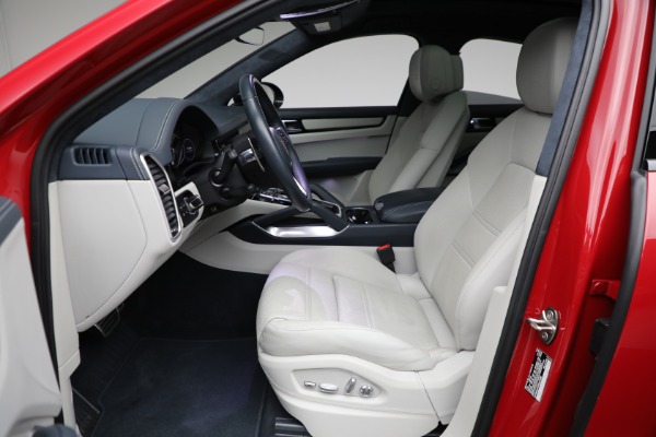 Used 2023 Porsche Cayenne Turbo S E-Hybrid Coupe for sale Sold at Bentley Greenwich in Greenwich CT 06830 13