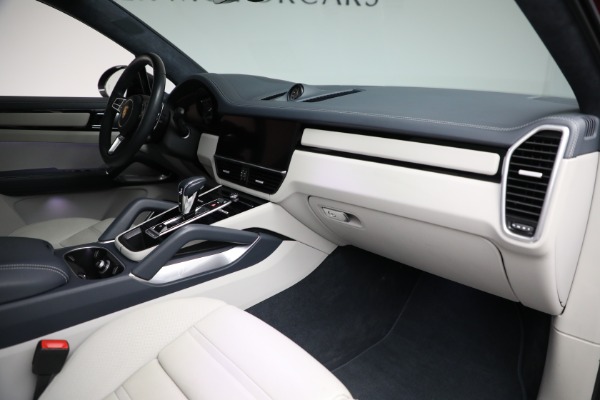 Used 2023 Porsche Cayenne Turbo S E-Hybrid Coupe for sale Sold at Bentley Greenwich in Greenwich CT 06830 17