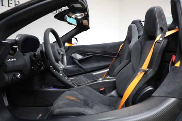 Used 2022 McLaren 765LT Spider for sale $539,900 at Bentley Greenwich in Greenwich CT 06830 25