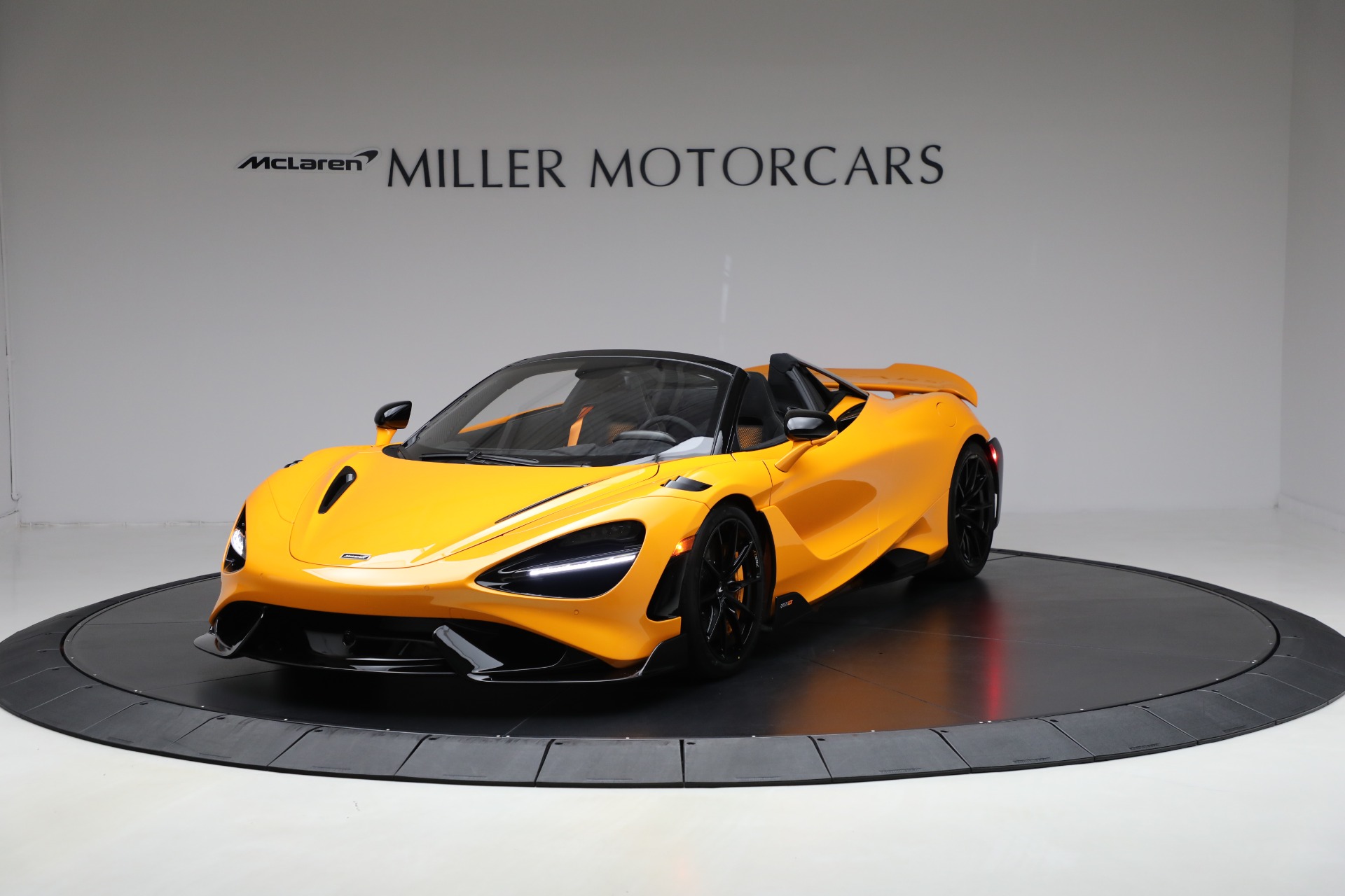 Used 2022 McLaren 765LT Spider for sale $539,900 at Bentley Greenwich in Greenwich CT 06830 1