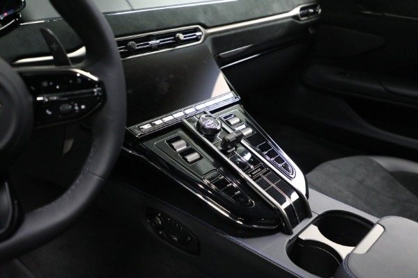 Used 2025 Aston Martin Vantage for sale $196,900 at Bentley Greenwich in Greenwich CT 06830 22