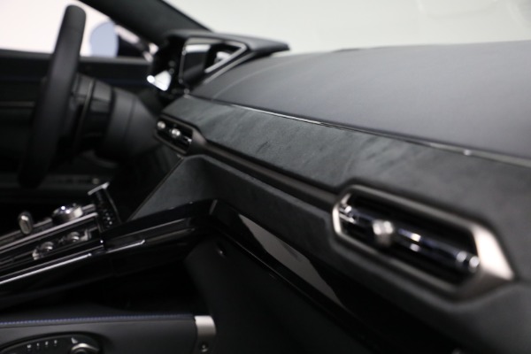 Used 2025 Aston Martin Vantage for sale $196,900 at Bentley Greenwich in Greenwich CT 06830 24