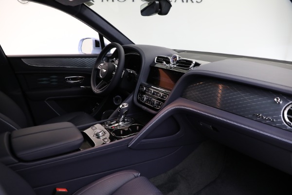 New 2025 Bentley Bentayga Azure V8 for sale $245,900 at Bentley Greenwich in Greenwich CT 06830 23