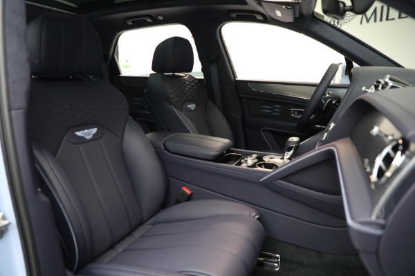 New 2025 Bentley Bentayga Azure V8 for sale $245,900 at Bentley Greenwich in Greenwich CT 06830 25